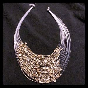 ⚜️5/$25⚜️ Wooden beaded statement necklace